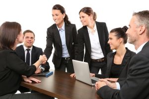 Report Claims Law Firms Are Ignoring Potential Clients For Days