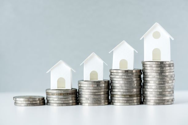 Britain Experiences First National Year-On-Year Property Price Fall Since 2012