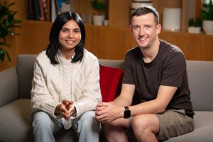 Conveyd-co-founders-Manasi-Kulkarni-and-Stephen-Cowley.