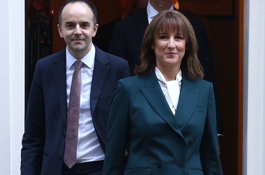 Rachel Reeves and a colleague